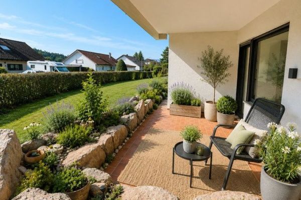 Aidlingen : appartement lumineux de 5,5 pièces avec 3 terrasses au rez-de-chaussée
