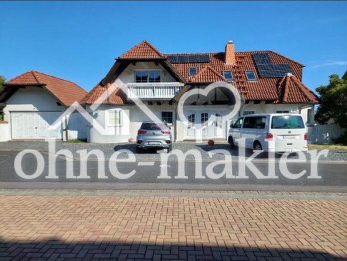 Villa in guter Lage – Photo 1