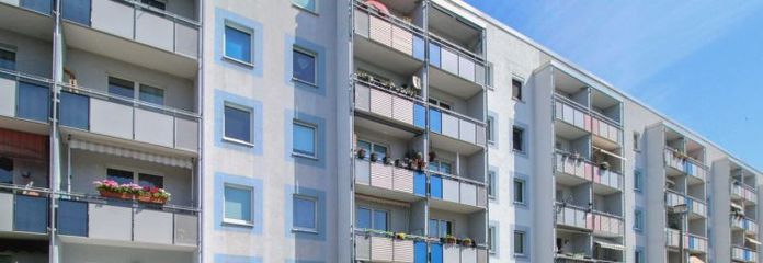 Berzugsfrei - drei Zimmer Wohnung mit Balkon am Stadtblick Magdeburgs