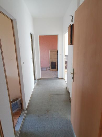 Von Privat: Mehrfamilienhaus mit 24WE in Gemeindekern von 02959 Schleife – Wohnung Beispiel