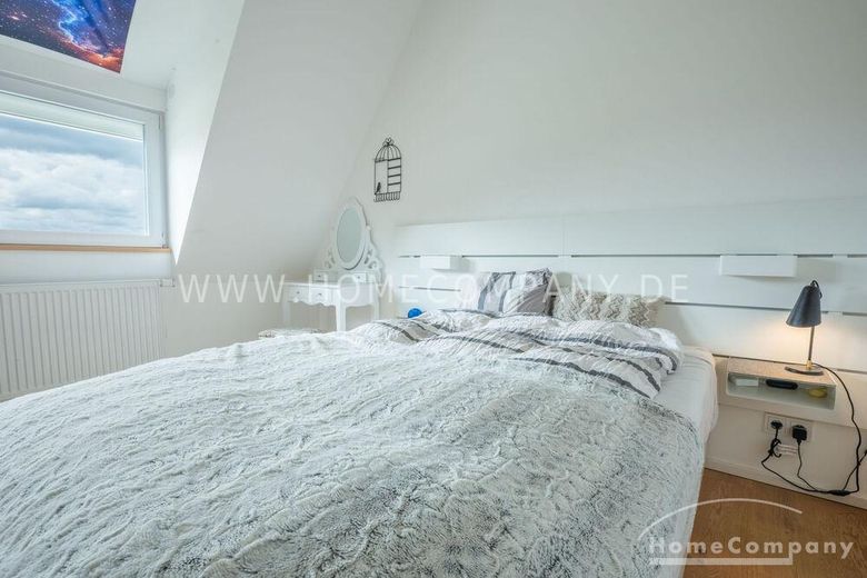 Wohnen im Grünen – Befristete Vermietung: Stilvolles Einfamilienhaus mit Garten  &  Terrasse in Olching – 37babcc2e67503f5d22505ce9c41fa7686c4a907.jpg