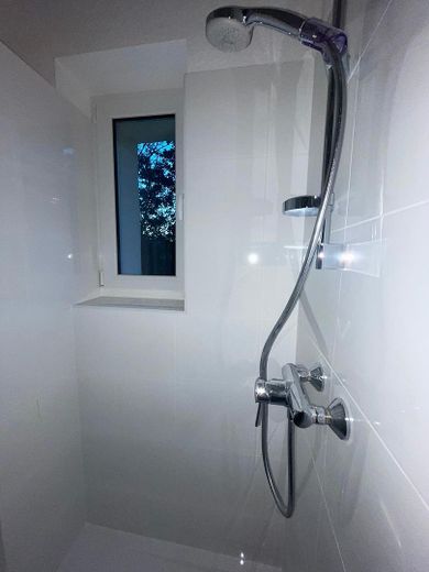 Erstbezug nach Kernsanierung – Traumhafte 3-Zimmer-Wohnung mit großem Balkon, Garten und Top-Anbindung – Foto 21