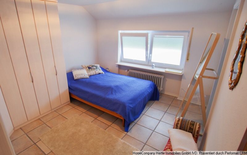 Spacieuse maisonnette au design loft très lumineux et ouvert, avec grand balcon ainsi qu’un mobilier vintage élégant, pour 3 à 12 mois à proximité immédiate du Lorettoberg, dans le quartier de Wiehre à Fribourg – b20912a4d9bcc075b2dc312f90c0b5187859de53.jpg