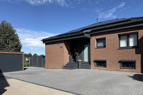 Modernisiertes Reihenendhaus in unverbaubarer Feldrandlage – provisionsfrei