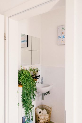 Senza commissioni! Casa bifamiliare sfalsata su più livelli, personalizzata, con garage doppio e vista panoramica! – Gäste-WC