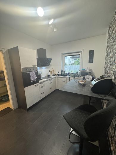 Przestronne 3 pokoje, kuchnia, przedpokój, łazienka, balkon w Viersen – Küche