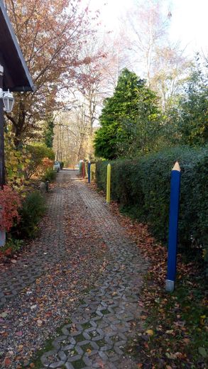 Am Schloßteich - Schönhagen – Zuwegung zum Eingangsbereich