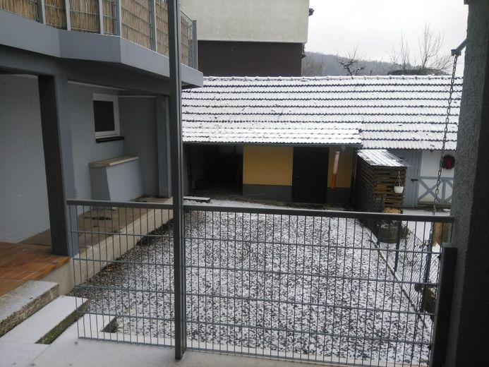 (105-02) möbeliertes 1 Zimmer in 2 er WG (Küche-Dusche-WC) in ruhiger Lage – Foto 6