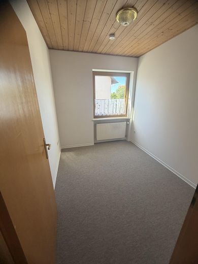Helle 3,5-Zimmer-Wohnung mit Südbalkon – komfortables Zuhause am Stadtrand von Regensburg – Hobby / Office