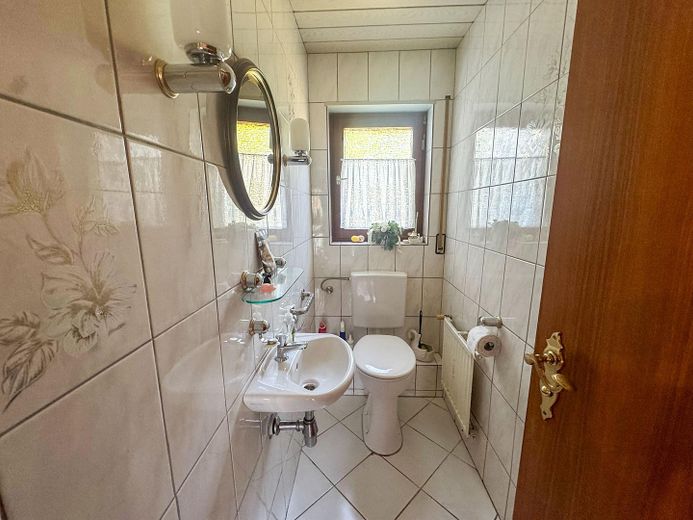 Rüya gibi manzarayla yaşam – Heiligkreuzsteinach'ta üç bağımsız birimli çok yönlü çok daireli ev – EG - Gästetoilette