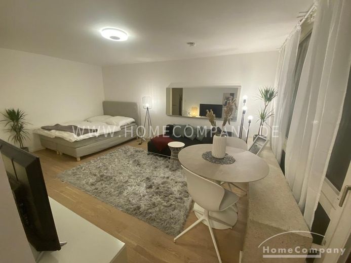 Modern möbliertes 1-Zimmer-Apartment mit Balkon in Schwabing-West – 5de89b385a1ec0544d9d0914b00104ba9be195fb.jpg