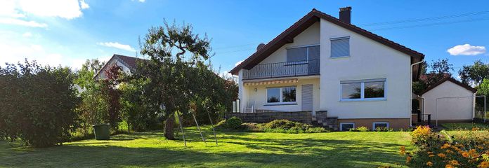 1-2 Fam.haus | 200 qm | Traum-Stadtrandlage | Bad Schussenried – Ruhe, Natur, Weitblick | prov.frei – Südseite mit Garten