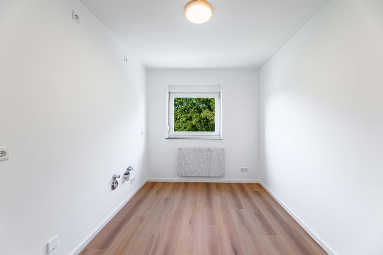 Modernisierte, frisch kernsanierte 2-Zimmer-Eigentumswohnung | 61 m² | Südbalkon – Küche