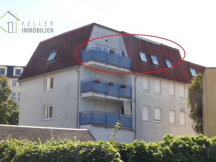 Kiralı, merkeze yakın konumda 2 odalı çatı katı dairesi, çatı teraslı – Foto 1