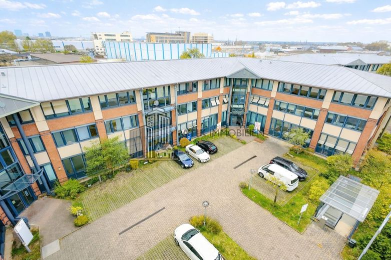 ATIK: Moderne Büroflächen in Bürogemeinschaft im High-Tech-Park in Mannheim – Drohnenaufnahme