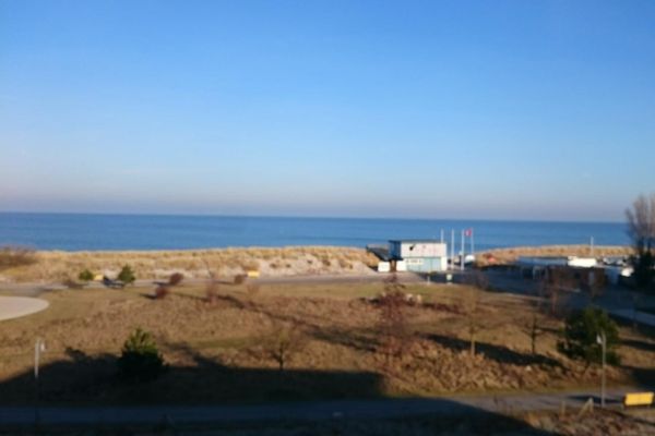 Pier 13 | 98 m² Baltic Sea views, sauna & fireplace | commission-free