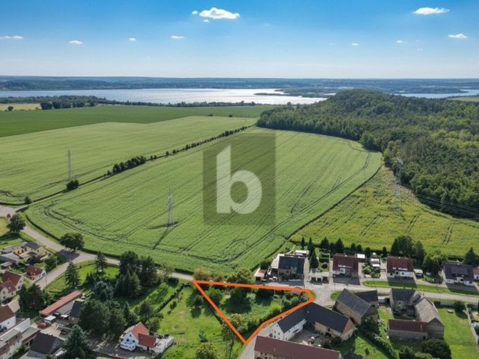 BAUGRUNDSTÜCK MIT PERSPEKTIVE – Foto 1