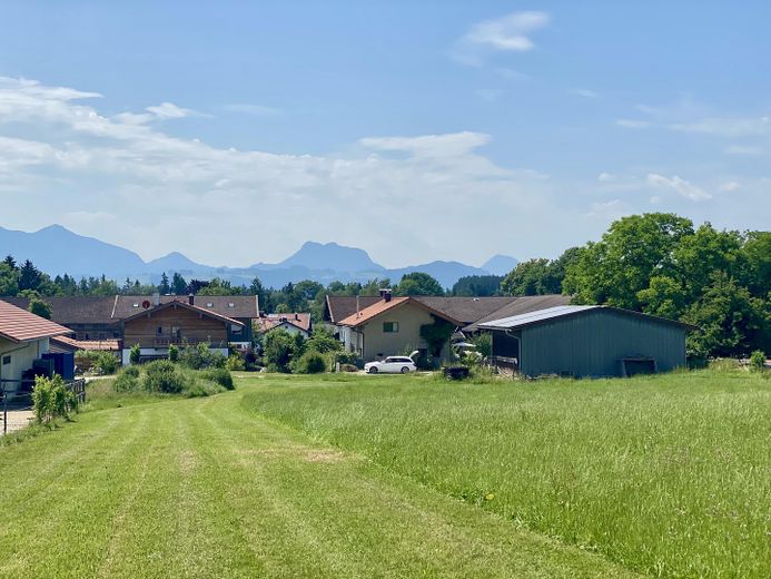 Besonderes Haus mit zeitloser Architektur & ELW am Simssee – Foto 24