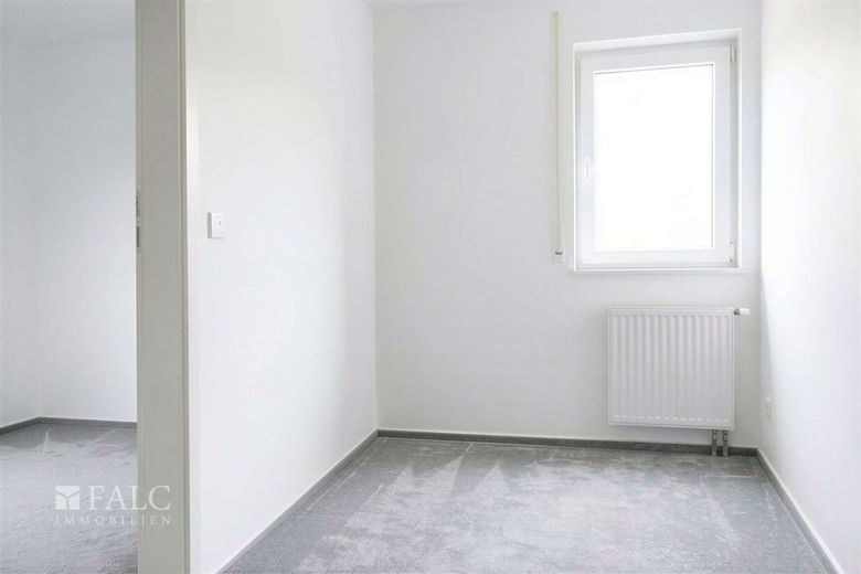 Hochwertige Bauqualität und zeitgemäße Ausstattung vereint – Ankleidezimmer