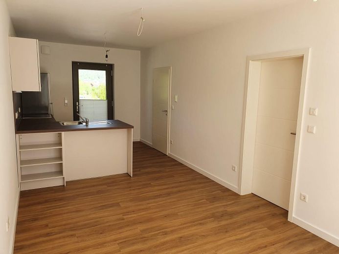 Sehr schöne 2-Zimmer-Wohnung mit Balkon im Herzen von Hofgeismar – Wohn-Essbereich