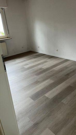 Appartement 2 pièces récemment rénové au rez-de-chaussée avec jardin d’hiver à Mannheim-Gartenstadt – Photo 8
