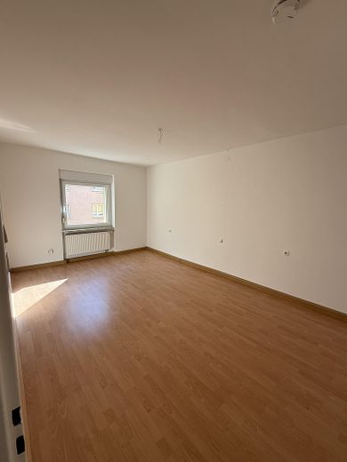 4-Zimmer-Wohnung mit 2 Balkonen in zentraler Lage von Schweinfurt – Schlafzimmer 2