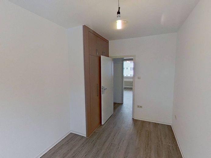 Perfekt für Paare oder eine kleine Familie: Gemütliche 3-Zimmer-Wohnung mit BALKON – Ansicht II: Schlafzimmer II