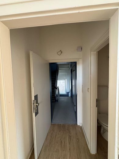 Wuppertal'da yaklaşık 38 m² büyüklüğünde aydınlık 1 odalı daire – Fotoğraf 8