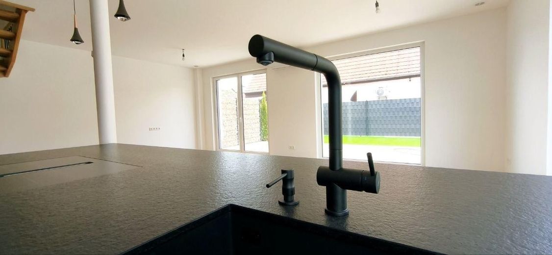 Einziehen, wohlfühlen und energieeffizient leben – Einbauküche inklusive! – Seifenspender