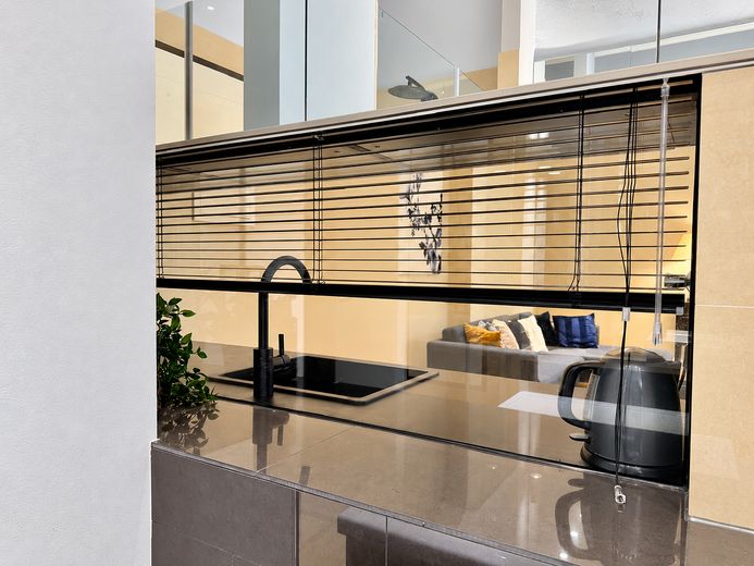 Gerenoveerd appartement met 2 kamers, zonder makelaarscourtage en vrij van gebruiksrechten – Bad 2