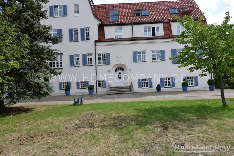 Exklusive Wohnung in Villa am See in Potsdam mit Bootsliegeplatz, möbliert – 23b34c87d269d692615839a6f8c287a351bf1865.jpg