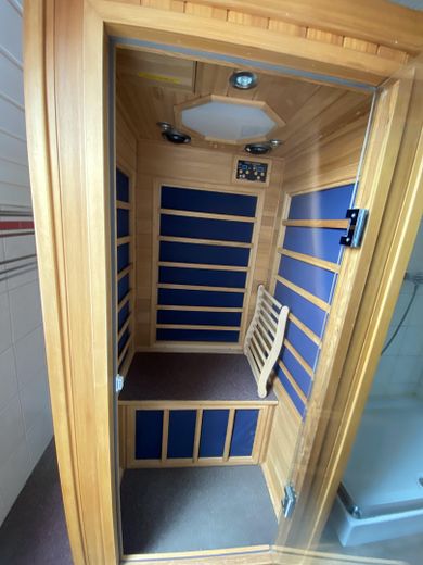 Vrijstaande woning met balkon en garage – Foto 44