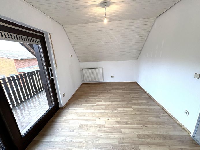 Exklusives Wohnen mit Garten, Neubezug n.Renovierung mit 2 großzügigen Balkonen – Gästezi.Blick