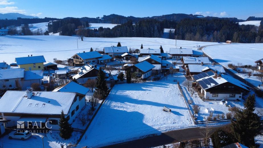 Traumhaus gesucht? Verwirklichen Sie Ihren Traum vom Eigenheim dort, wo andere Urlaub machen! – Grundstück Straßenseite