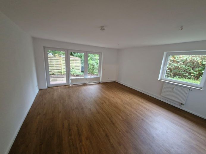 Gemütliche 2-Zimmer-Erdgeschosswohnung mit Terrasse in Lüneburg zu vermieten – Foto 1