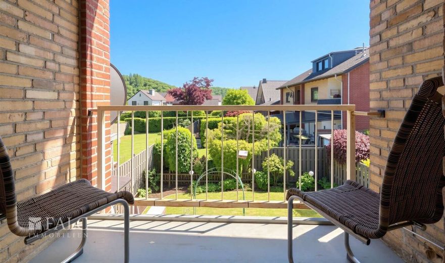 Ein Platz für die Familie - Gepflegtes Reihenendhaus mit Garten und ausbaufähigem Dachgeschoss – Schlafzimmer 1  Balkon