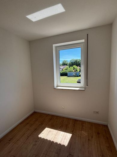 Familienfreundliche grosse Haushälfte – Foto 10