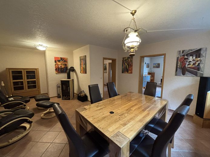 Versatile space wonder in a quiet prime location: your new home or a smart investment! – EG Wohnzimmer