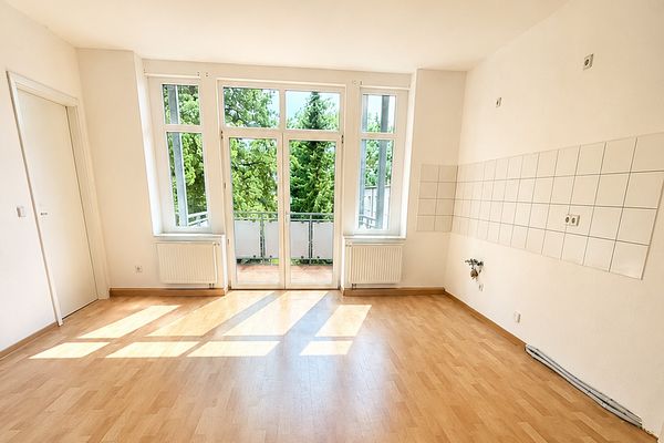 Helle 2-Zimmer Wohnung mit Balkon - barrierefrei mit Fahrstuhl
