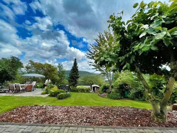 Modernes Familienparadies in Wuppertal-Heckinghausen -  kernsaniertes Einfamilienhaus mit Fernblick – Garten