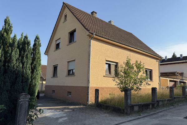 Cosy residential house with plenty of space in a very quiet, nature-oriented location