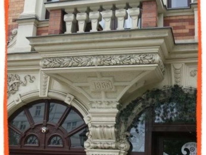Zwickau में विशाल दक्षिणमुखी बालकनी वाला, सुंदर और केंद्र के पास 3-कमरों का अपार्टमेंट किराए पर उपलब्ध है! – फोटो 1