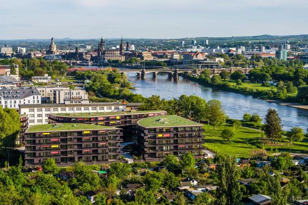 Erstbezug: Exklusive, sonnige 2-Zimmer-Wohnung mit Balkon mit Elbblick in Bestlage im Marina Garden!