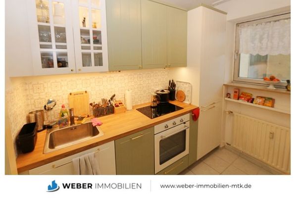 ++ Rendimento NETTO TOP + arredato + bagno parzialmente ristrutturato + NUOVA cucina componibile + posto auto in garage sotterraneo ++