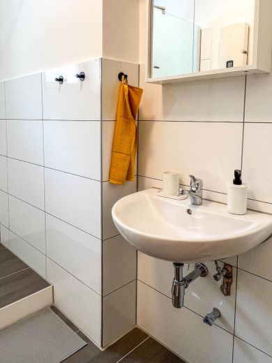 Frisch renoviertes Badezimmer