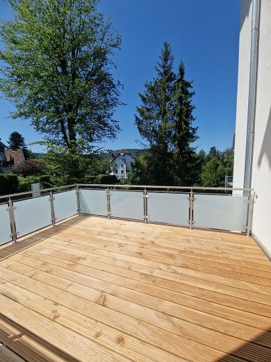 Mehrfamilienhaus mit 4 Eigentumswohnungen und separatem Bauplatz – Terrasse Erdgeschoss