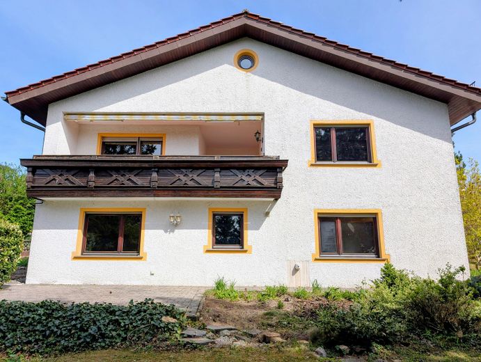 Blick auf Balkon und Terrasse