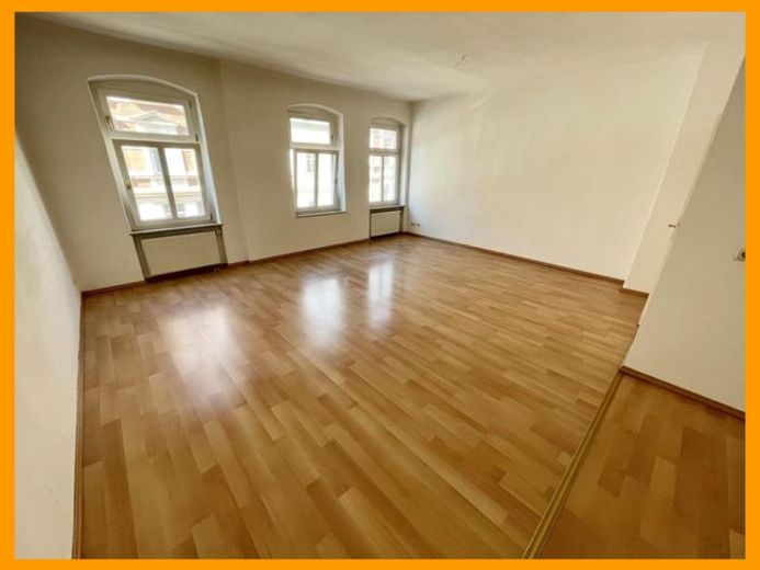 Wohnen in Gera Untermhaus! 3 Raum Wohnung mit Balkon (Südseite) und großen Wohnzimmer! – Foto 1
