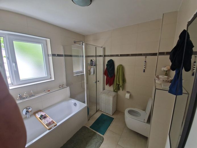 Helle Wohlfühlwohnung in zentraler Lage – 104 m² Wohnkomfort – Foto 7
