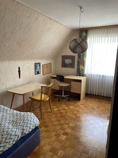 Freistehendes Einfamilienhaus mit großem Grundstück und viel Potenzial in Kühbach – Kind 1